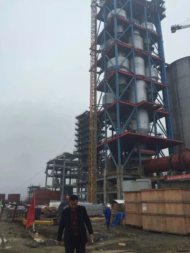 ����չٸ��މ�ˮ��G�н��Ŀ���ͻ�u����(y��ng)